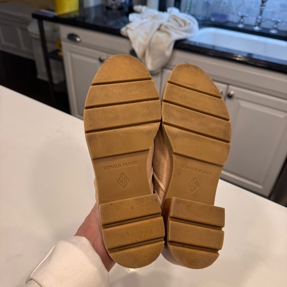 Donald Pliner Women's Sahara Crocco Wedge Mules Sand Size 8 - Picture 7 of 9